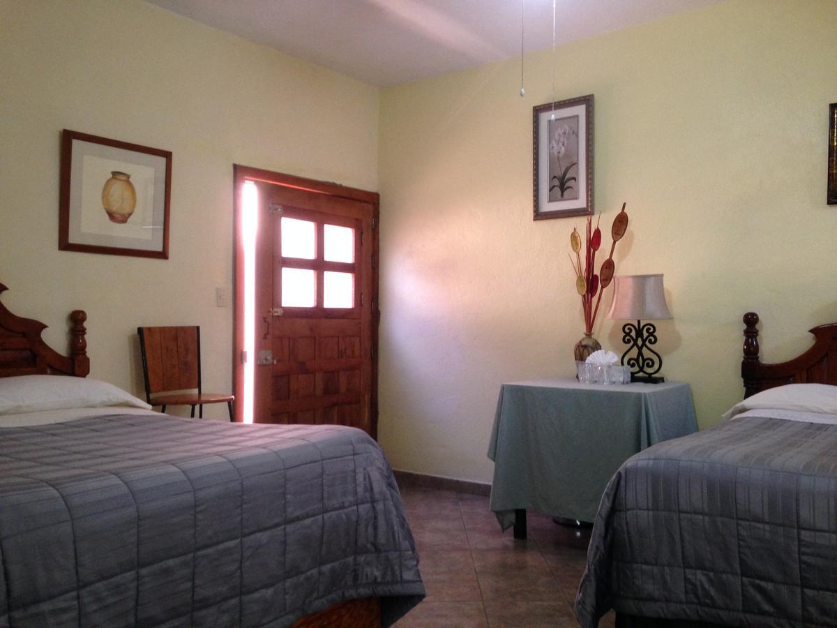 Hotel Posada La Gloria ซานมิเกล เด อาเญนเด ภายนอก รูปภาพ